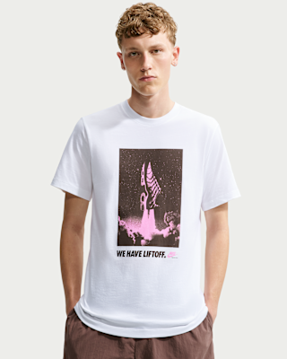 Nike Sportswear T-Shirt. Nike.com